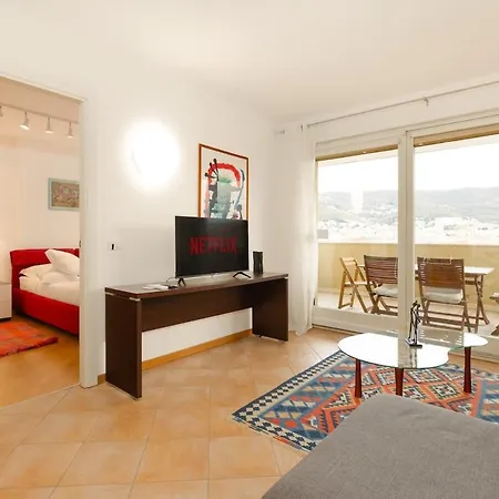 Free Parking & View Capitolina Apartman Trieszt