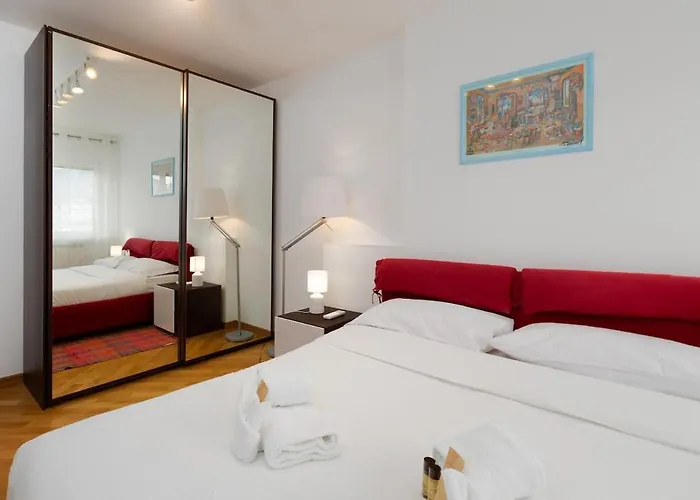 Free Parking & View Capitolina Trieszt