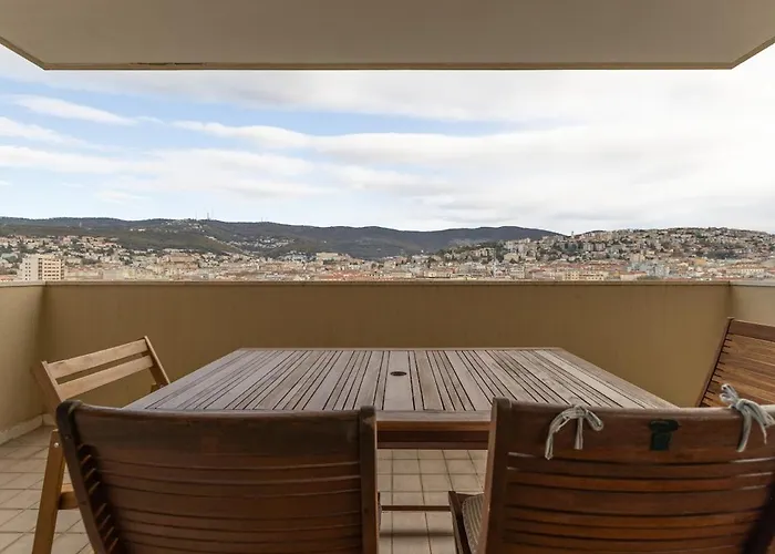 Apartman Free Parking & View Capitolina